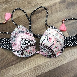 Victoria’s secret bathing suit top